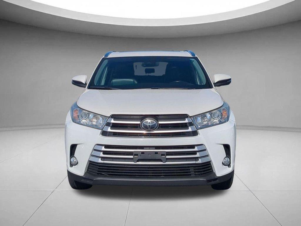 used 2019 Toyota Highlander car, priced at $22,497
