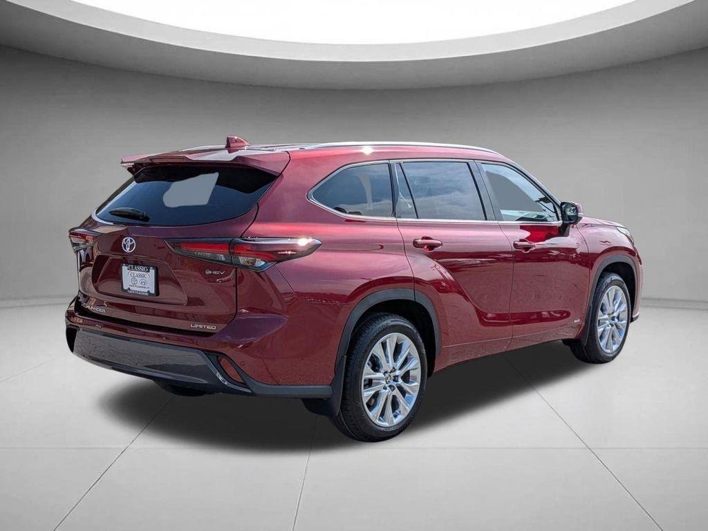 used 2026 Toyota Highlander Hybrid car, priced at $53,497