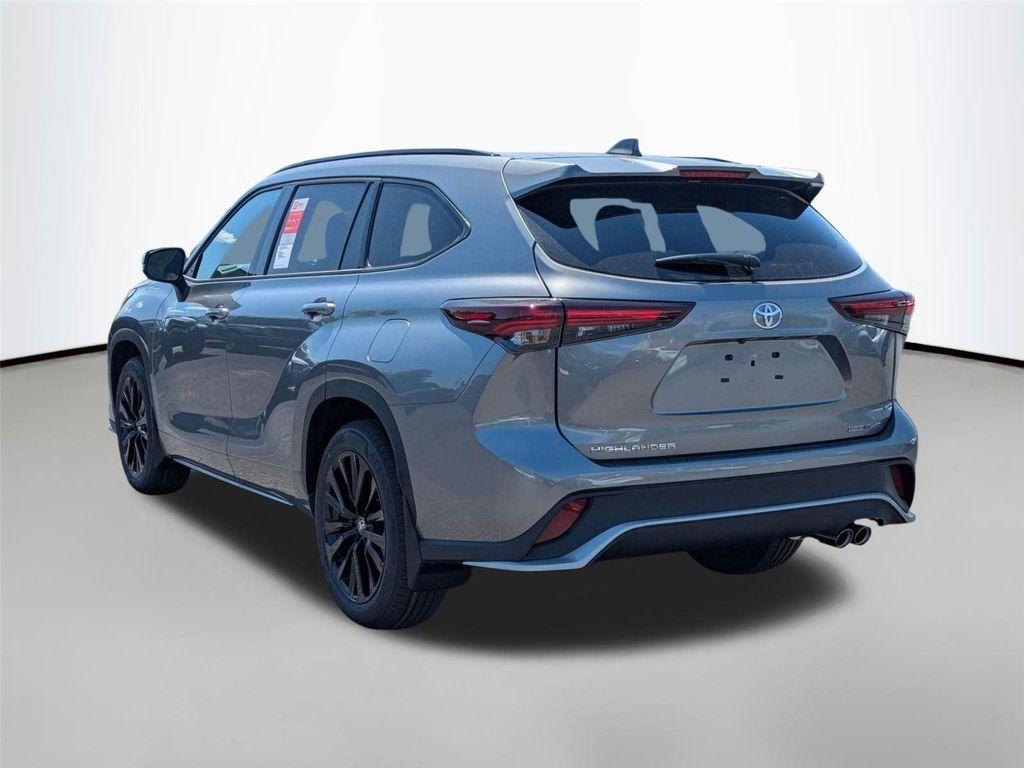 new 2026 Toyota Highlander car, priced at $50,708