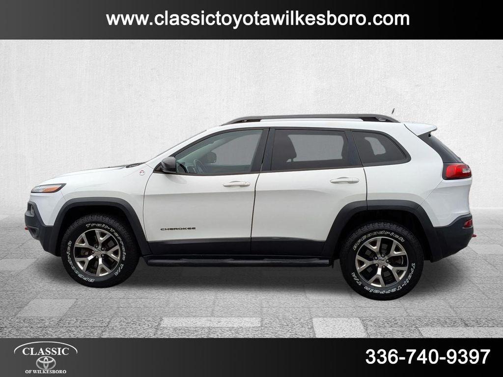 used 2015 Jeep Cherokee car, priced at $11,498