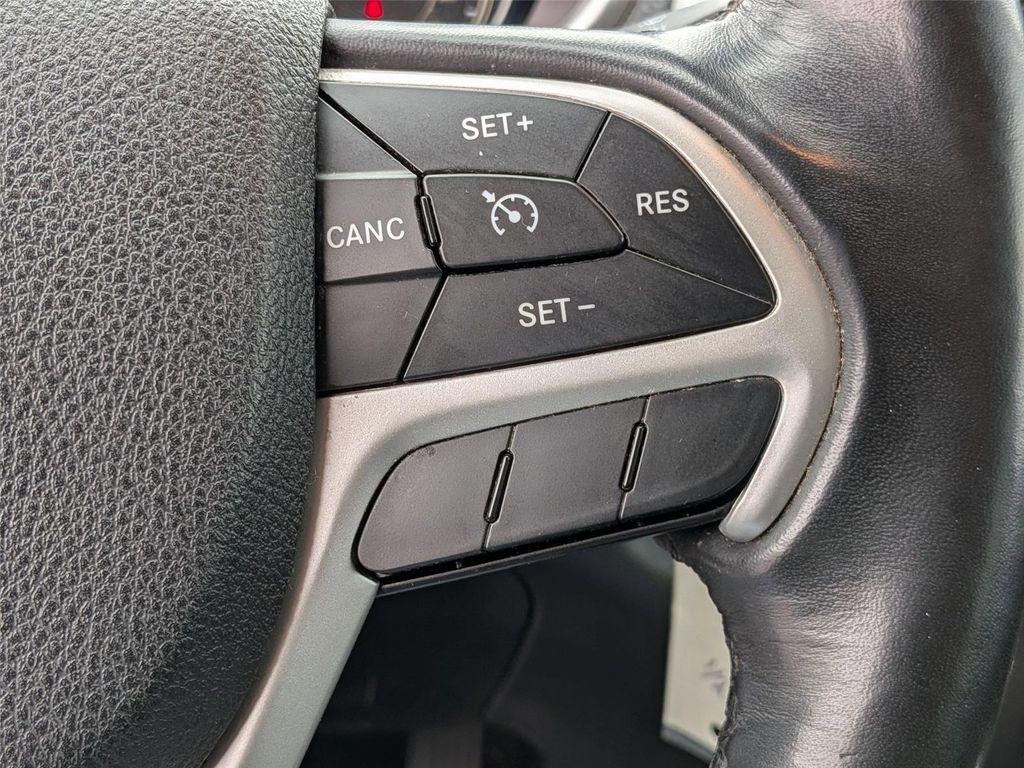 used 2015 Jeep Cherokee car, priced at $11,498