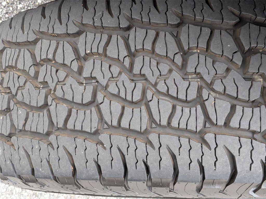 used 2015 Jeep Cherokee car, priced at $11,498