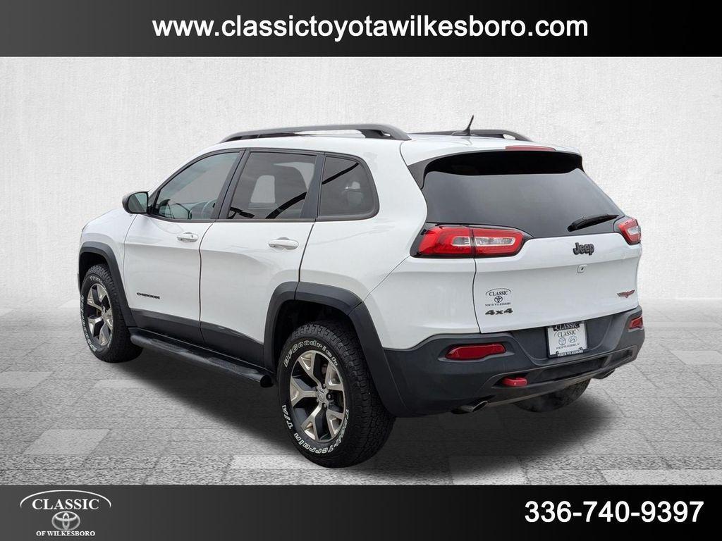 used 2015 Jeep Cherokee car, priced at $11,498