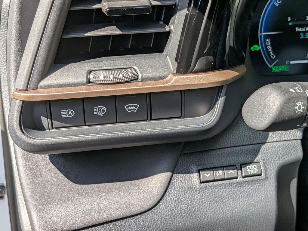 new 2025 Toyota Crown Signia car, priced at $50,099