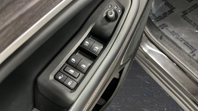 used 2021 Jeep Grand Cherokee L car, priced at $26,729