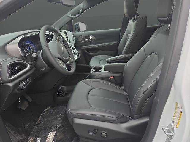 new 2026 Chrysler Pacifica car, priced at $46,097