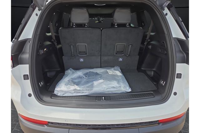 new 2025 Jeep Grand Cherokee L car, priced at $49,924