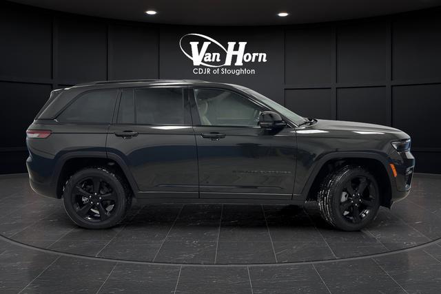 used 2025 Jeep Grand Cherokee car, priced at $38,000