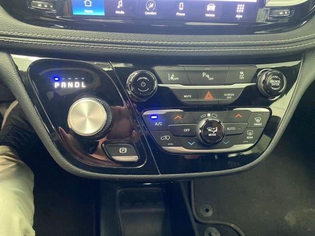 used 2022 Chrysler Pacifica Hybrid car, priced at $27,472