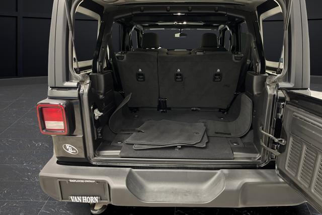 used 2022 Jeep Wrangler Unlimited car, priced at $27,230