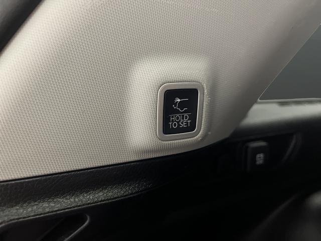 used 2023 Jeep Grand Cherokee car, priced at $29,520