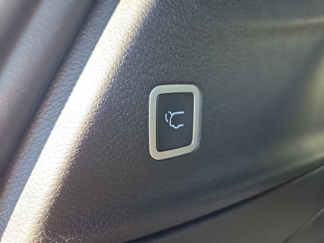 new 2026 Chrysler Pacifica car, priced at $48,698