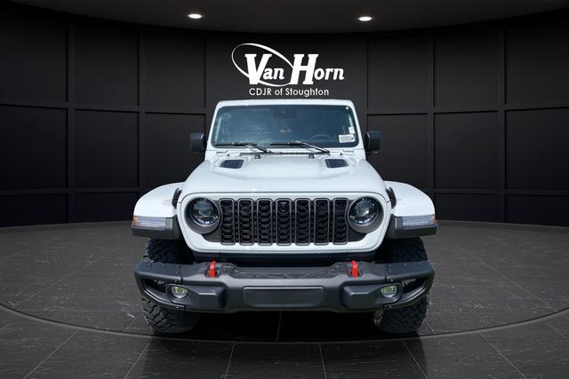 new 2025 Jeep Gladiator car, priced at $50,400