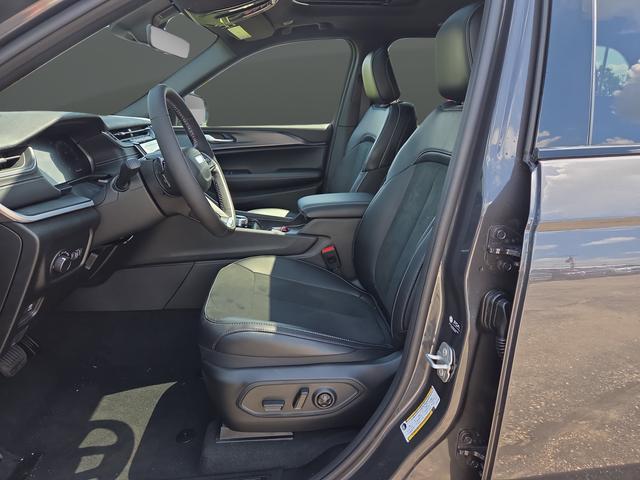 new 2025 Jeep Grand Cherokee car, priced at $42,912