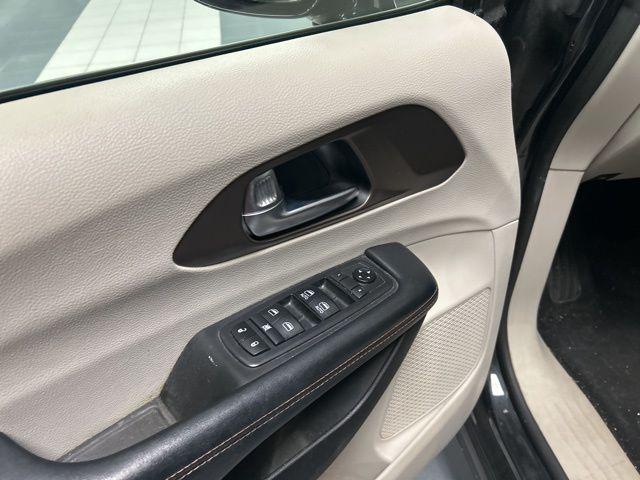 used 2019 Chrysler Pacifica car, priced at $13,240