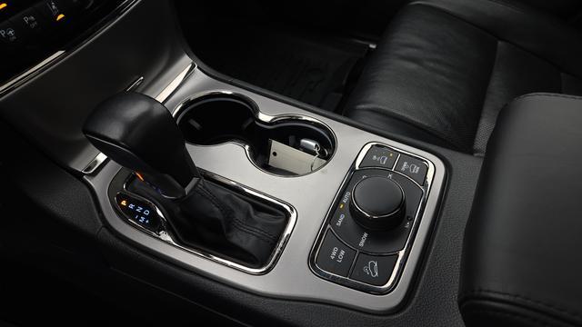 used 2020 Jeep Grand Cherokee car, priced at $24,481