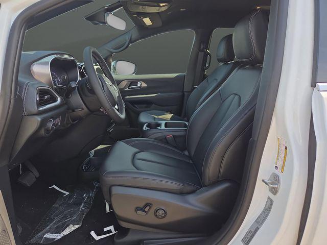 new 2026 Chrysler Pacifica car, priced at $38,929