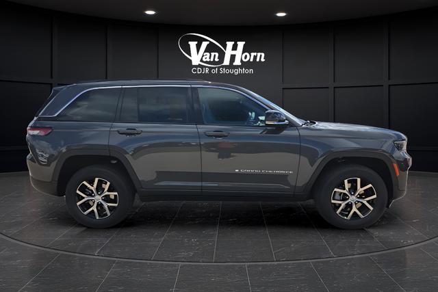 new 2025 Jeep Grand Cherokee car, priced at $47,950