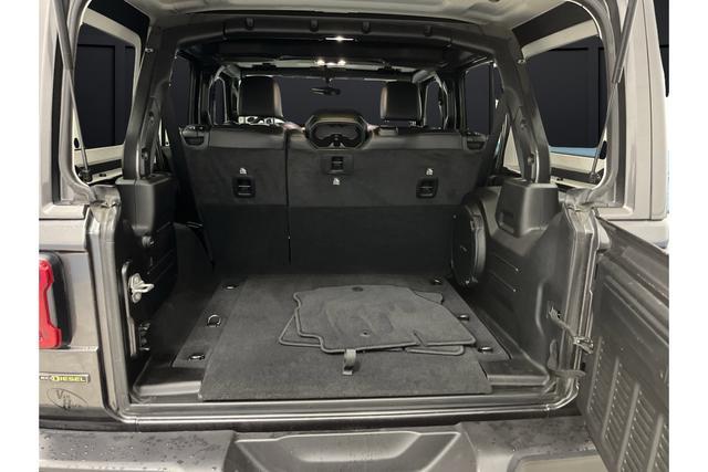 used 2021 Jeep Wrangler Unlimited car, priced at $33,200