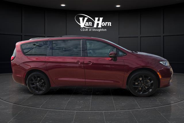 used 2023 Chrysler Pacifica car, priced at $29,119