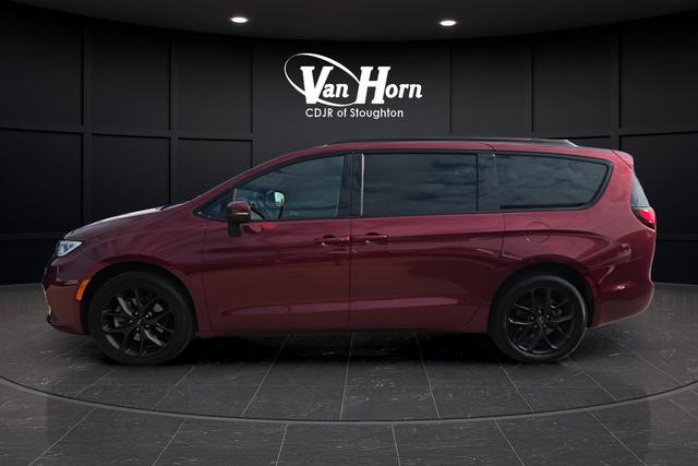used 2023 Chrysler Pacifica car, priced at $29,119