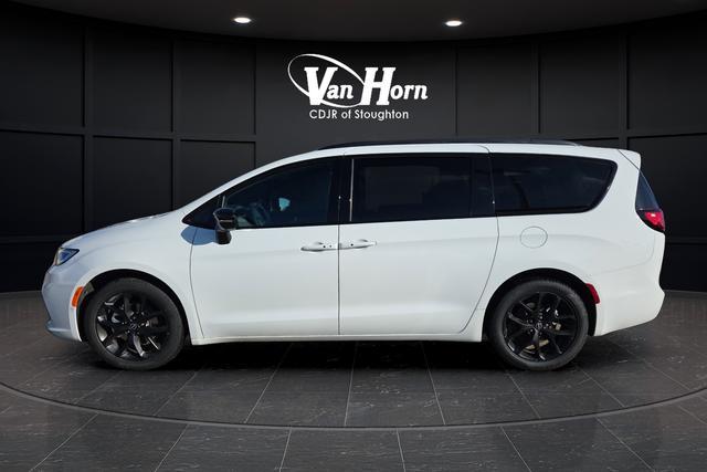 new 2026 Chrysler Pacifica car, priced at $42,816