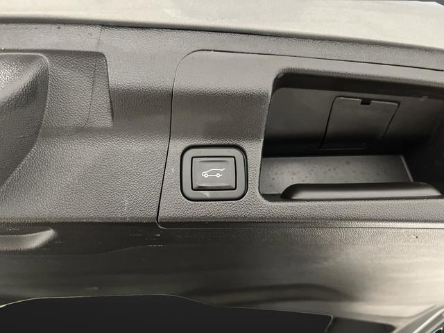 used 2023 GMC Acadia car, priced at $28,700