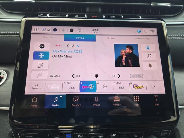 new 2025 Jeep Grand Cherokee car, priced at $48,662