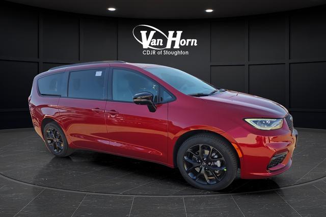 new 2026 Chrysler Pacifica car, priced at $53,435
