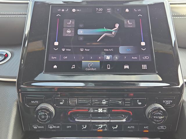 new 2025 Jeep Grand Cherokee car, priced at $40,244