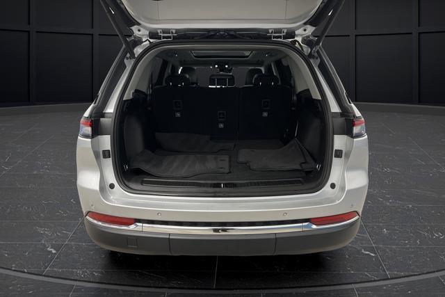 used 2022 Jeep Grand Cherokee car, priced at $26,835