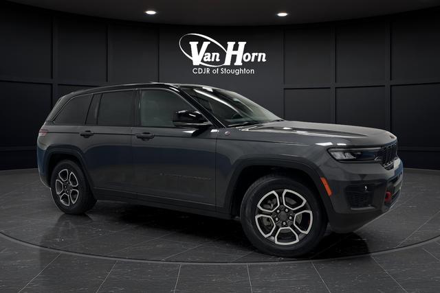 used 2022 Jeep Grand Cherokee car, priced at $32,778