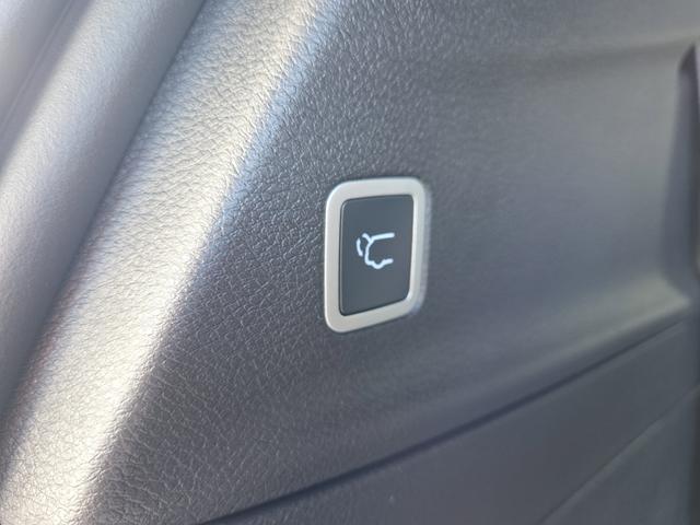 new 2026 Chrysler Pacifica car, priced at $44,872