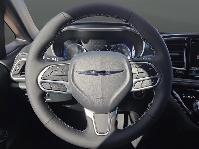 new 2026 Chrysler Pacifica car, priced at $44,872