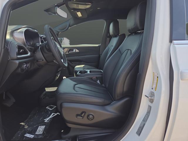 new 2026 Chrysler Pacifica car, priced at $43,432