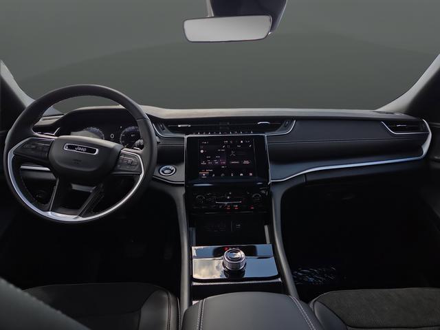 new 2025 Jeep Grand Cherokee car, priced at $43,384