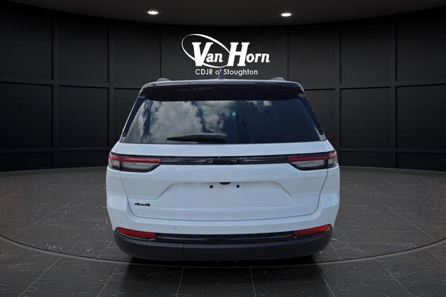 new 2025 Jeep Grand Cherokee car, priced at $43,384