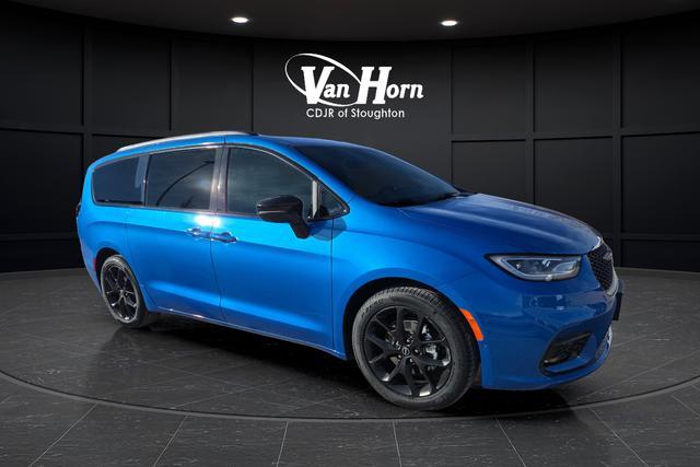 new 2026 Chrysler Pacifica car, priced at $43,247