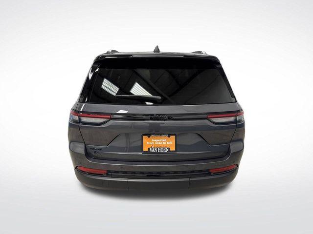 used 2024 Jeep Grand Cherokee car, priced at $32,900