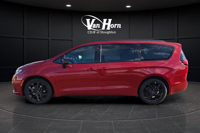 new 2026 Chrysler Pacifica car, priced at $43,247