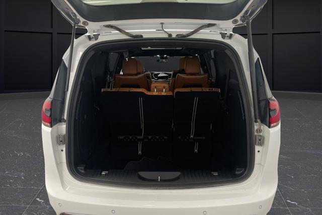 used 2024 Chrysler Pacifica car, priced at $34,813