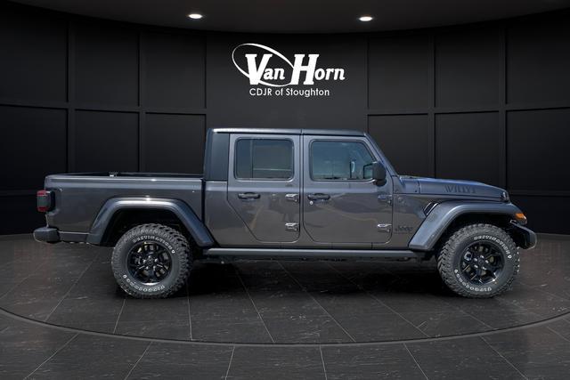 new 2025 Jeep Gladiator car, priced at $45,600