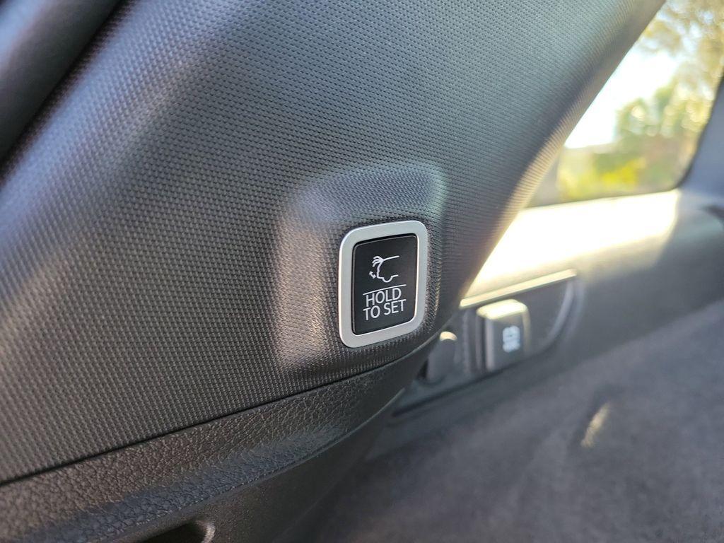 used 2023 Jeep Grand Cherokee car, priced at $35,489