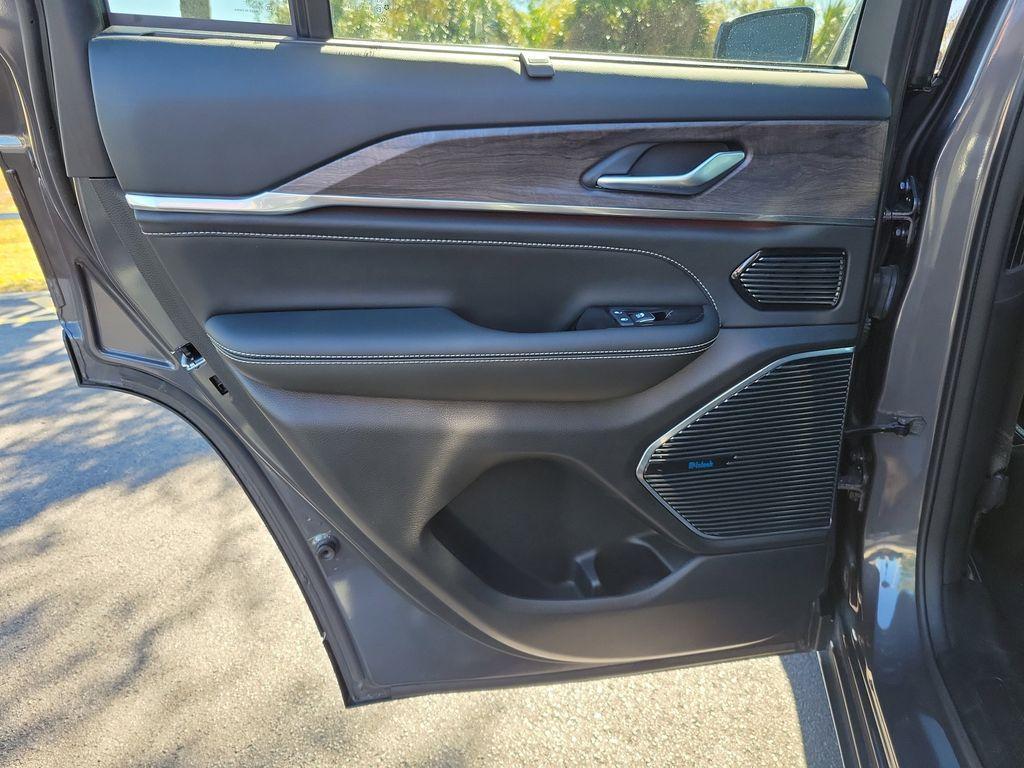 used 2023 Jeep Grand Cherokee car, priced at $35,489