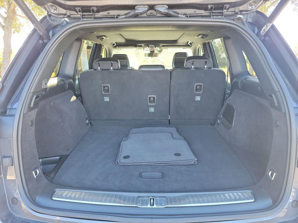 used 2023 Jeep Grand Cherokee car, priced at $35,489