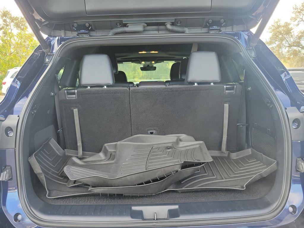 used 2021 Toyota Highlander car, priced at $25,888