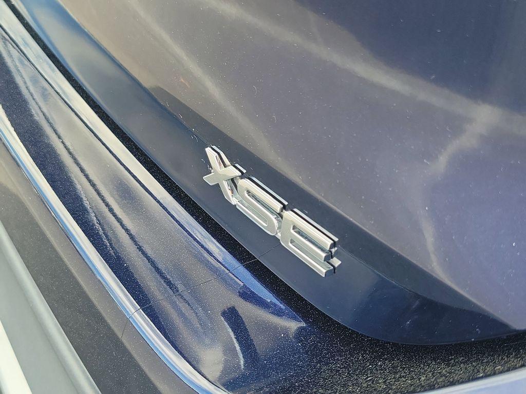 used 2021 Toyota Highlander car, priced at $25,888