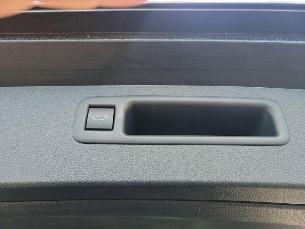 used 2021 Toyota Highlander car, priced at $25,888