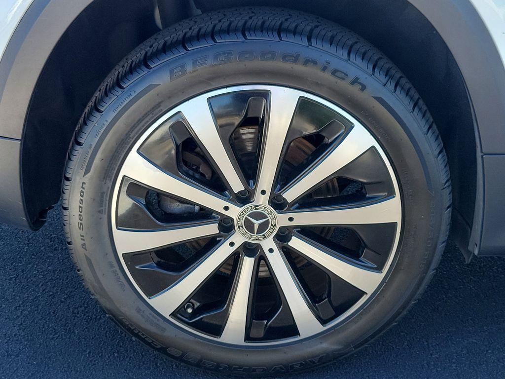 used 2022 Mercedes-Benz GLB 250 car, priced at $26,199