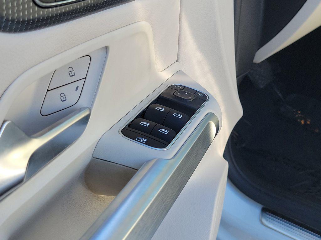 used 2022 Mercedes-Benz GLB 250 car, priced at $26,199